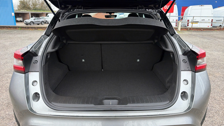 Nissan Juke 1.6 Hybrid Tekna+ 5dr Auto Hybrid Hatchback